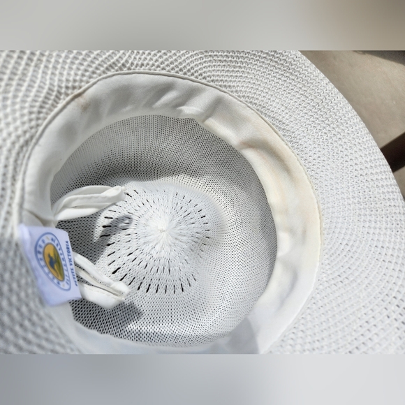 Stylish White Knit Hat by Wallaroo - Picture 4 of 5